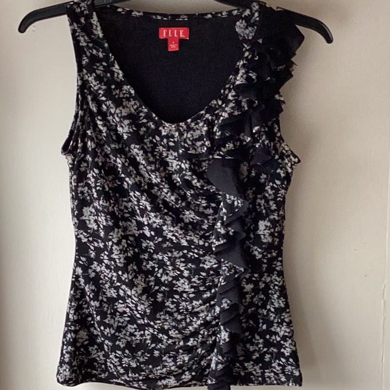 Elle Sleeveless Summer Dressy Top
